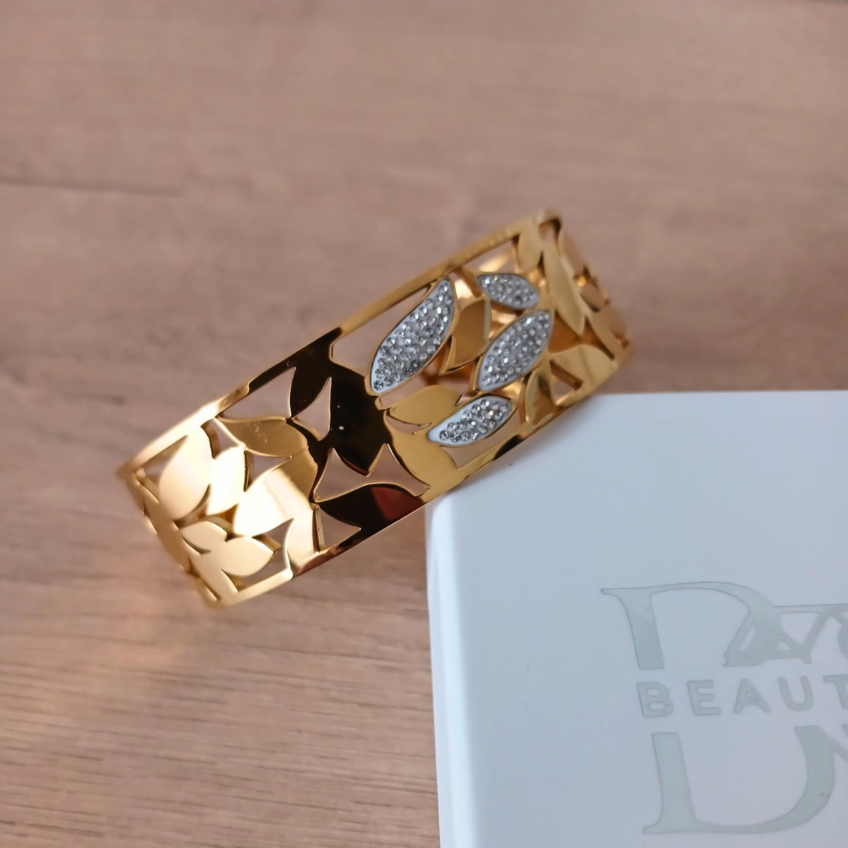 Glamorous Gold-Plated Rhinestone Leaf Cuff Bracelet