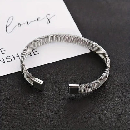 Beautymogul-Men's-Mesh-Bracelet-and-Card-Gift-Set