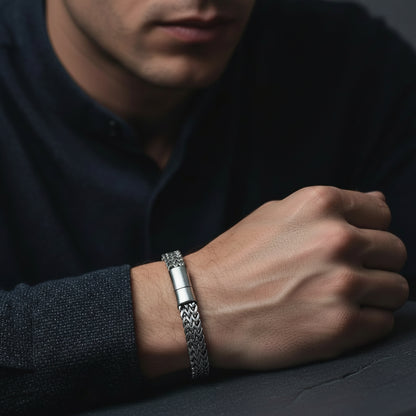 Beautymogul- silver-stainless-steel -men's-bracelet